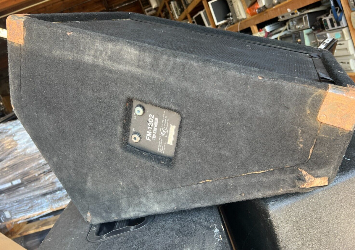 【手渡し限定】ELECTRO-VOICE FM-1202ER フロアーモニタ2台 手渡し限定】ELECTRO-VOICE FM-1202ER フロアーモニタ2台