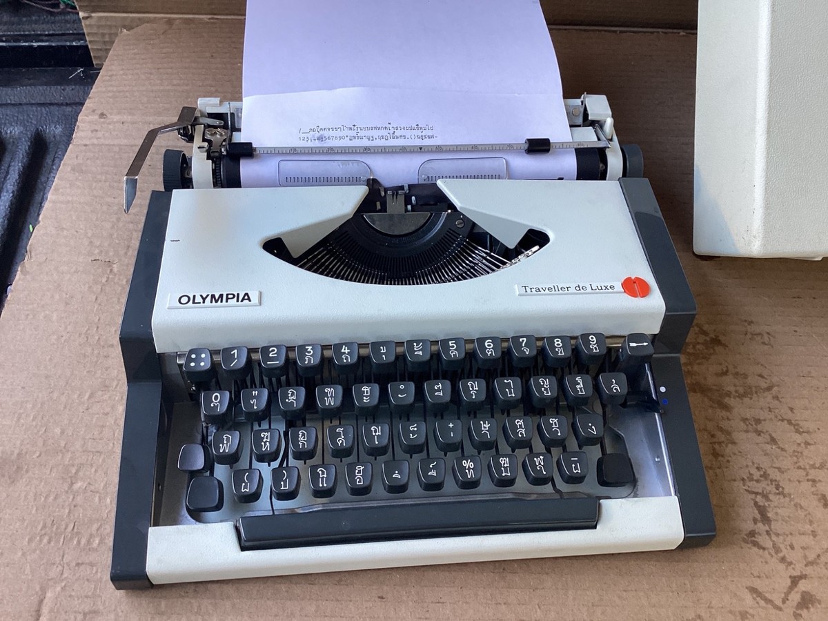 OLYMPIA Traveler de Luxe タイプライター OLYMPIA Typewriter Traveller De Luxe w/Case Rare Language | eBay