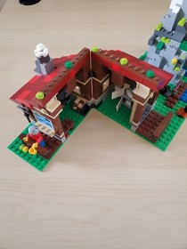 lego 31025 Creator Mountain Hut 95 % Conplete.