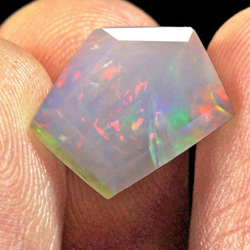3.5Ct African Crystal Opal Play Of Color Facet Cut UQSL557