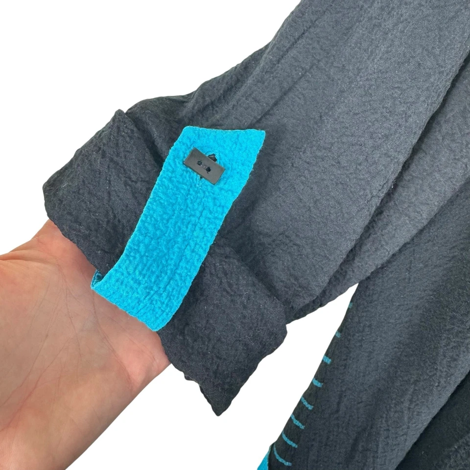 Blusa Ali Miles Rayas Azul Negro Asimétrica 3/4 Pestaña Enrollable Manga Arrugada 2X Foto 4 de 4