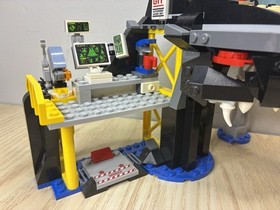 LEGO the LEGO Ninjago Movie Garmadon's Volcano Lair 70631 With Minifigures