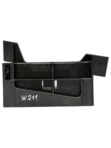 Mercedes W211 Motorsteuergerät Halterung 2115452140