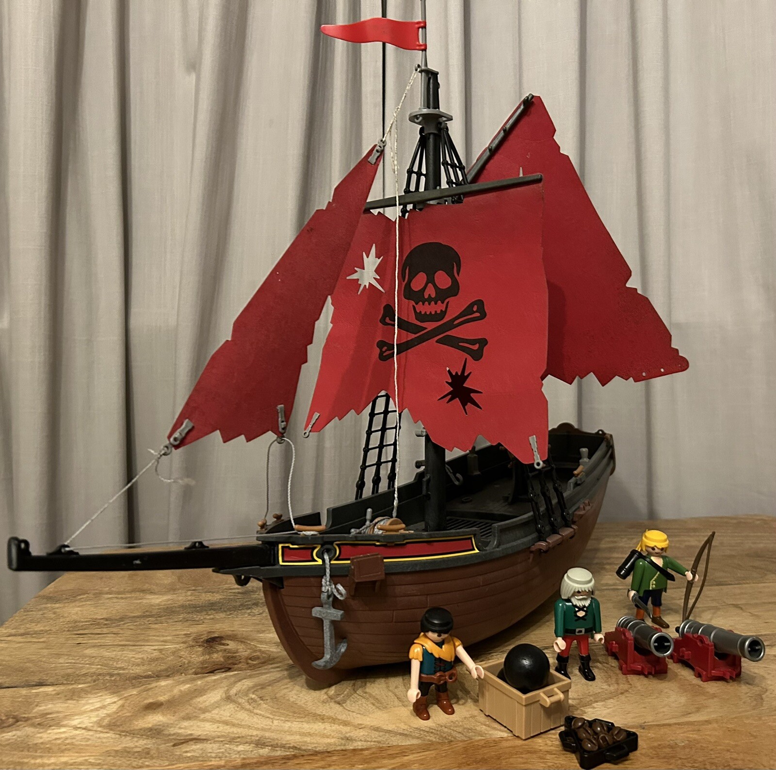 Playmobil Pirate Red Corsair Ship & Canons & Pirate Figures. BARGAIN eBay