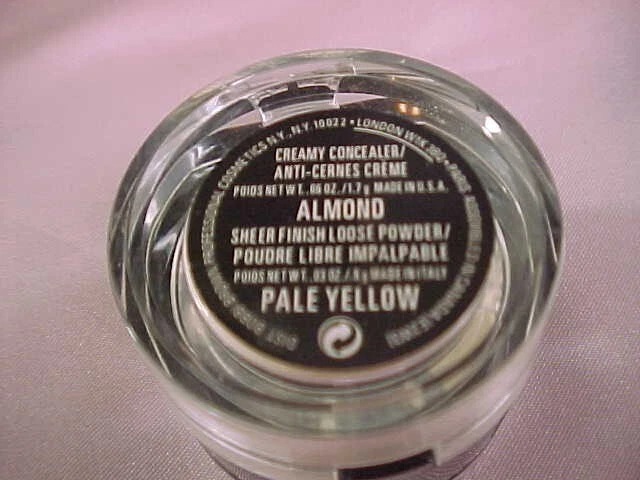 Corrector cremoso Bobbie Brown y probador de polvo suelto/muestra Foto 3 de 4