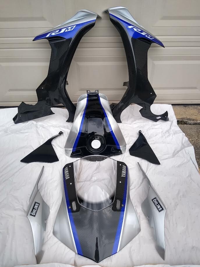 2018 -2019 Genuine Yamaha OEM R1M Carbon Fiber Fairing Set and Fuel ...