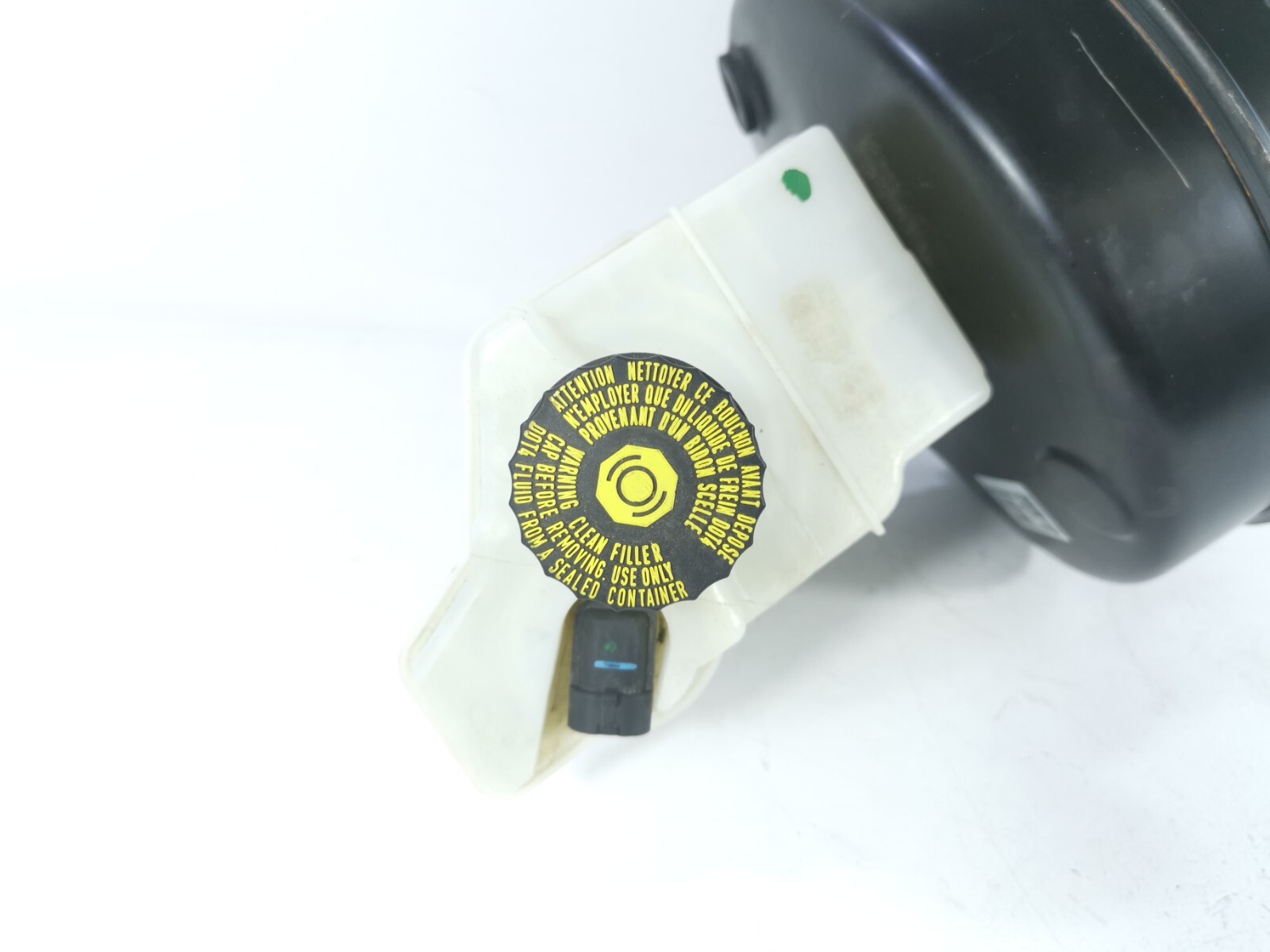 17-20 MASERATI Levante 3.0L Power Brake Booster Master Cylinder Tank 670036704
