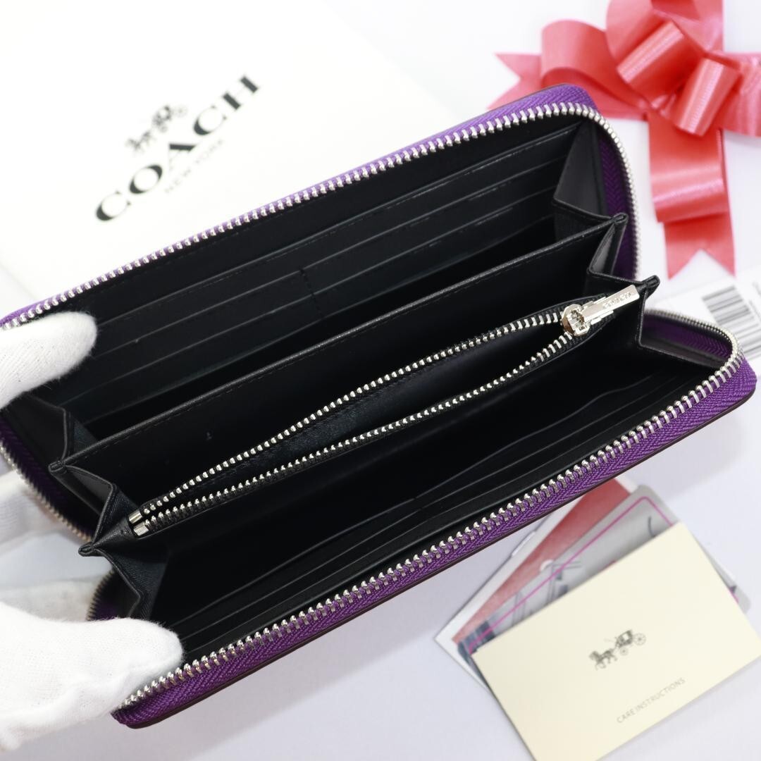 COACH Long Round Zip Wallet with Strap Purple Signature C4452