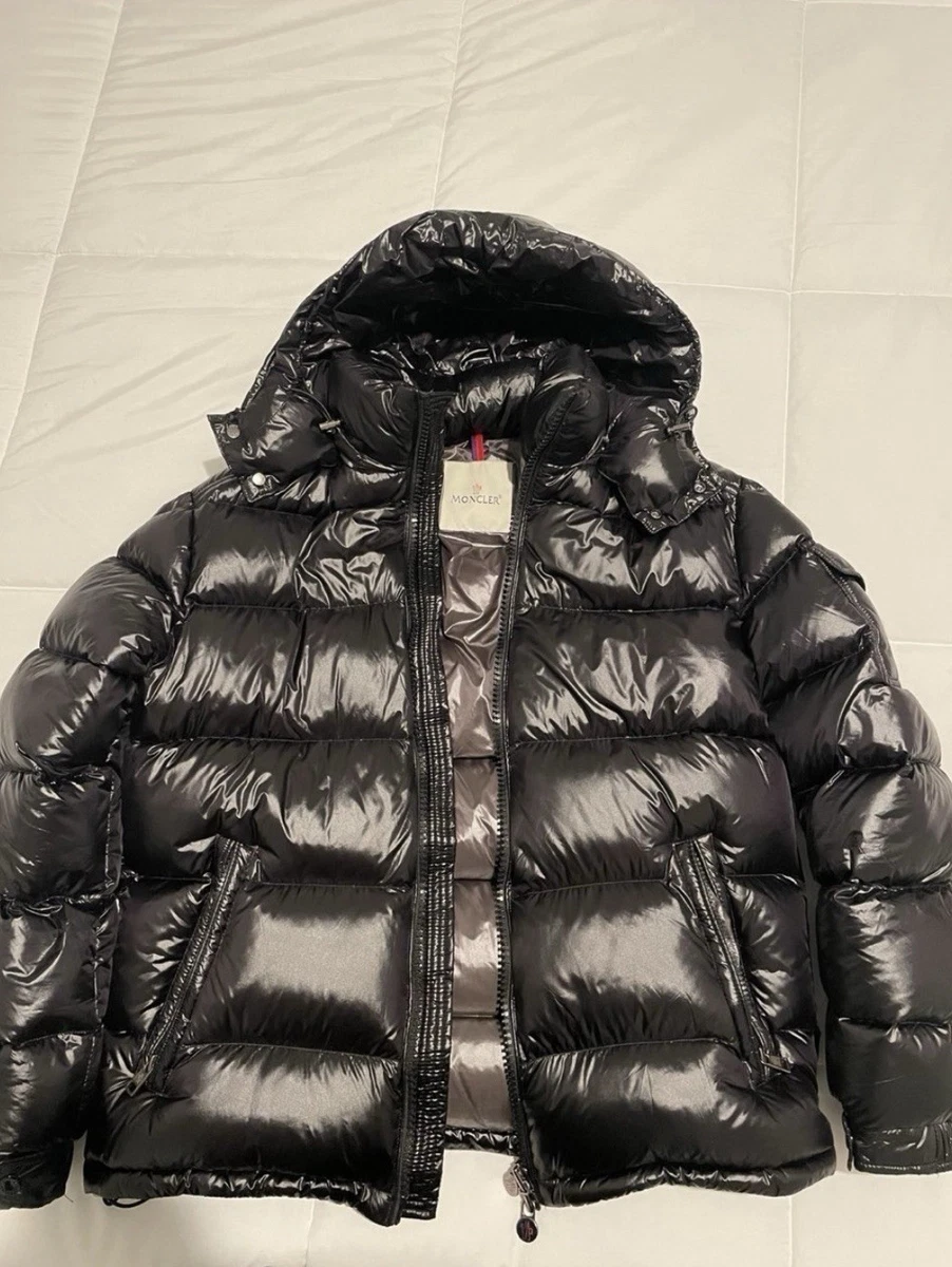 Preços baixos em Moncler | eBay