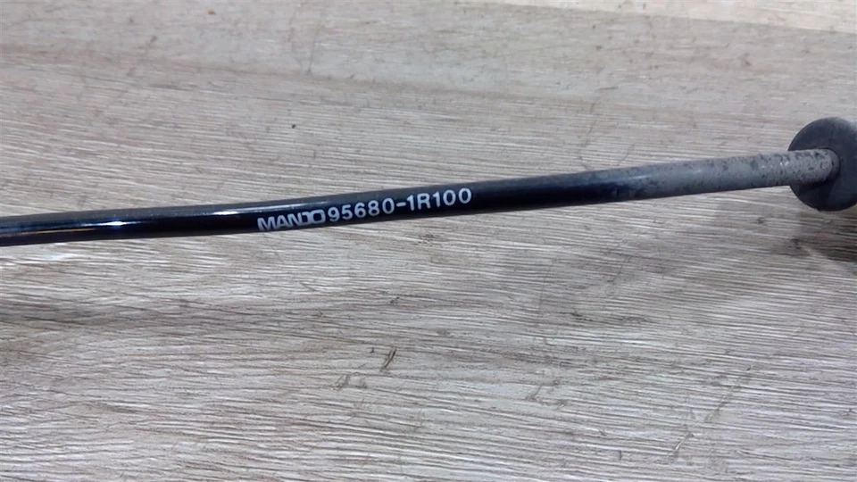 Sensor de velocidad ABS trasero izquierdo Hyundai Accent 2015-2017 OEM 95680-1R100 Foto 4 de 4