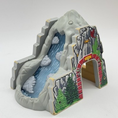 Geoffrey Wooden Railway Waterfall Tunnel Lights Sounds Brio Thomas TESTED GUC