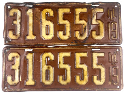 Vintage Illinois 1919 Auto License Plate Set Pair 316555 Man Cave Pub Wall Decor