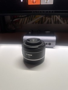 MINT CONDITION: Canon 50mm f/1.8 STM
