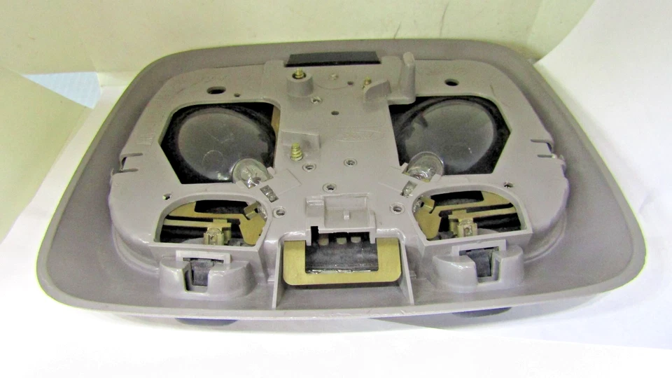 F17B-13776-ADW FORD DOMO MAPA LUZ LÁMPARA NUEVO OEM GRIS MEDIANO GRAFITO Foto 4 de 4