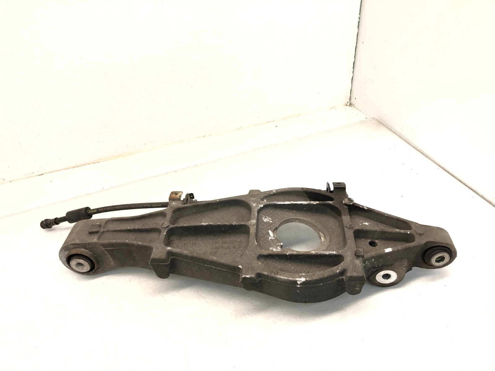 2017-2024 MASERATI LEVANTE S AWD RIGHT PASS REAR UPPER LOWER CONTROL ARM SET OEM