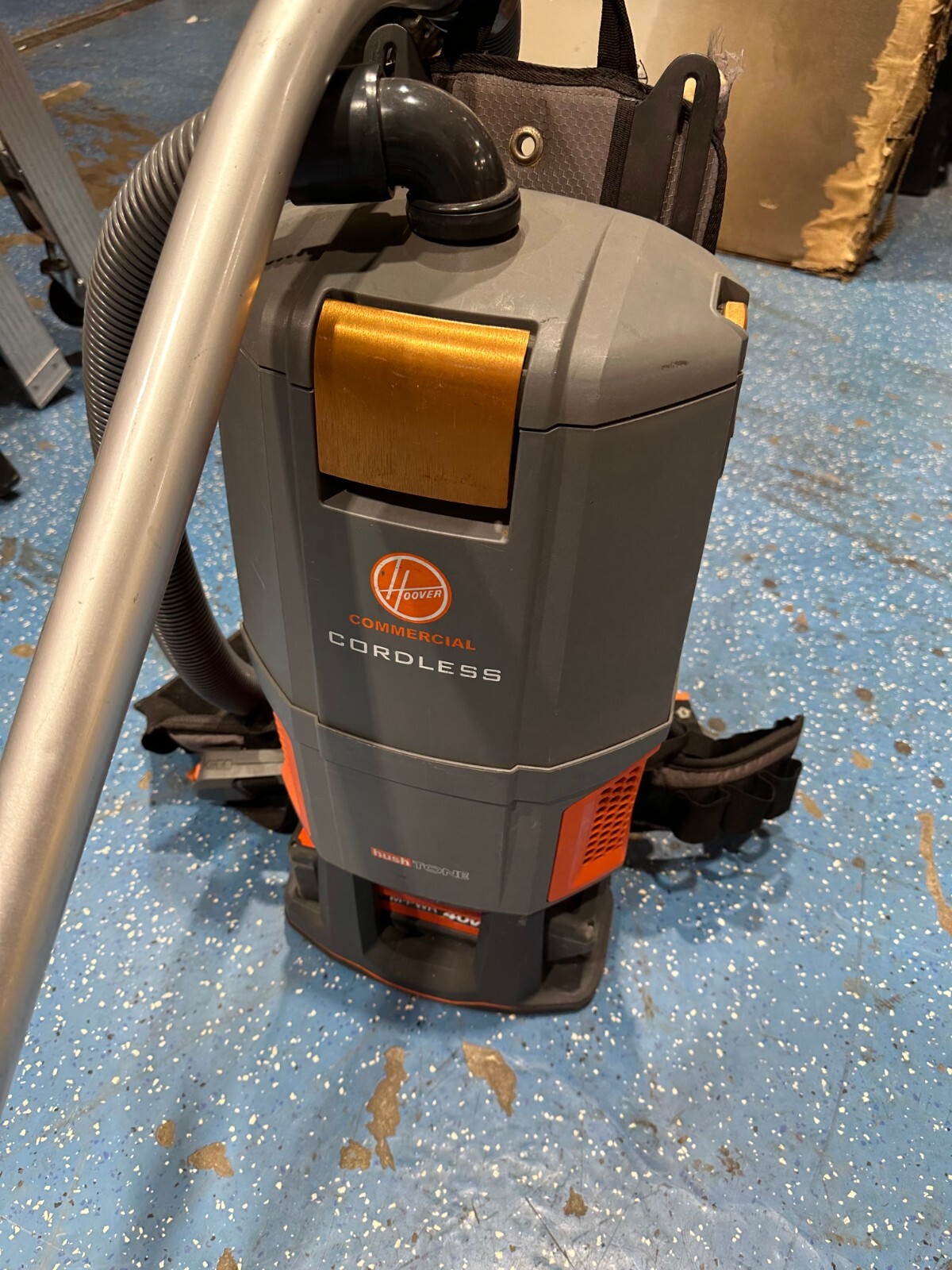 Hoover CH93406 Commercial Cordless Vacuum Hush Tone Backpack (DAMAGED