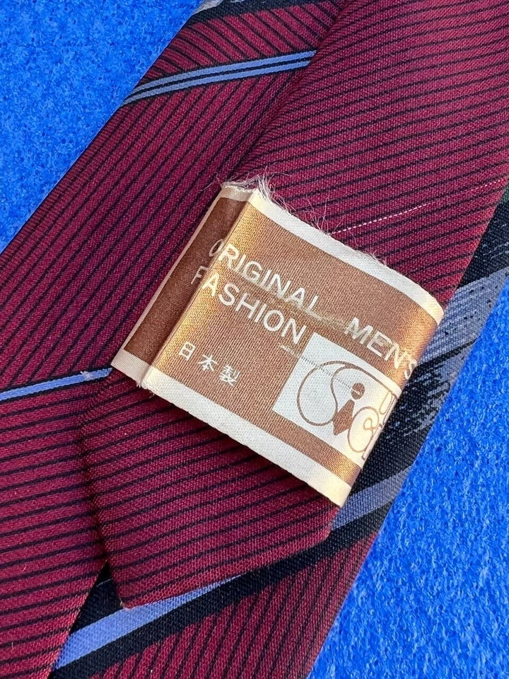 Corbata de poliéster granate con diseño de niña desnuda de esconderse de moda original para hombre Foto 3 de 4