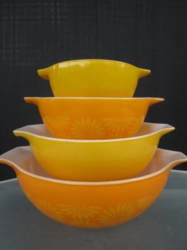Pyrex Daisy Sunflower Cinderella Bowl Complete Set of 4. # 441, 442, 443 and 444