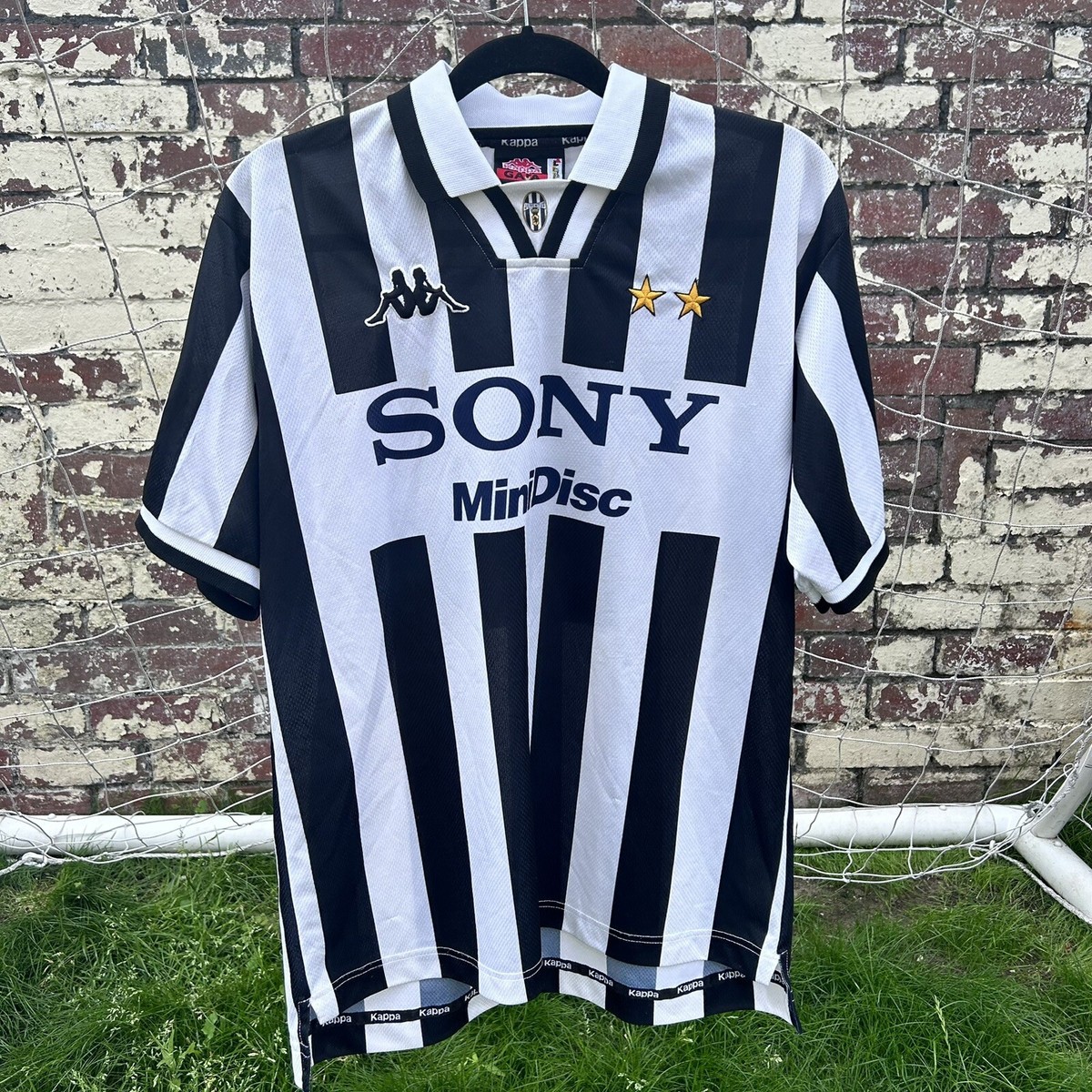 Juventus 1996/97 Home Shirt DESCHAMPS 14 Classic Football Shirt