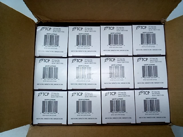 TCP 24794 - LED7P1627KNFL PAR16 Flood LED Light Bulb Pack - 12 Pc. 7W, Brightnes - Image 3 of 4