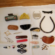 Large lot of 30 Hair clips, Claws, Barrettes, French Clips, some vintage