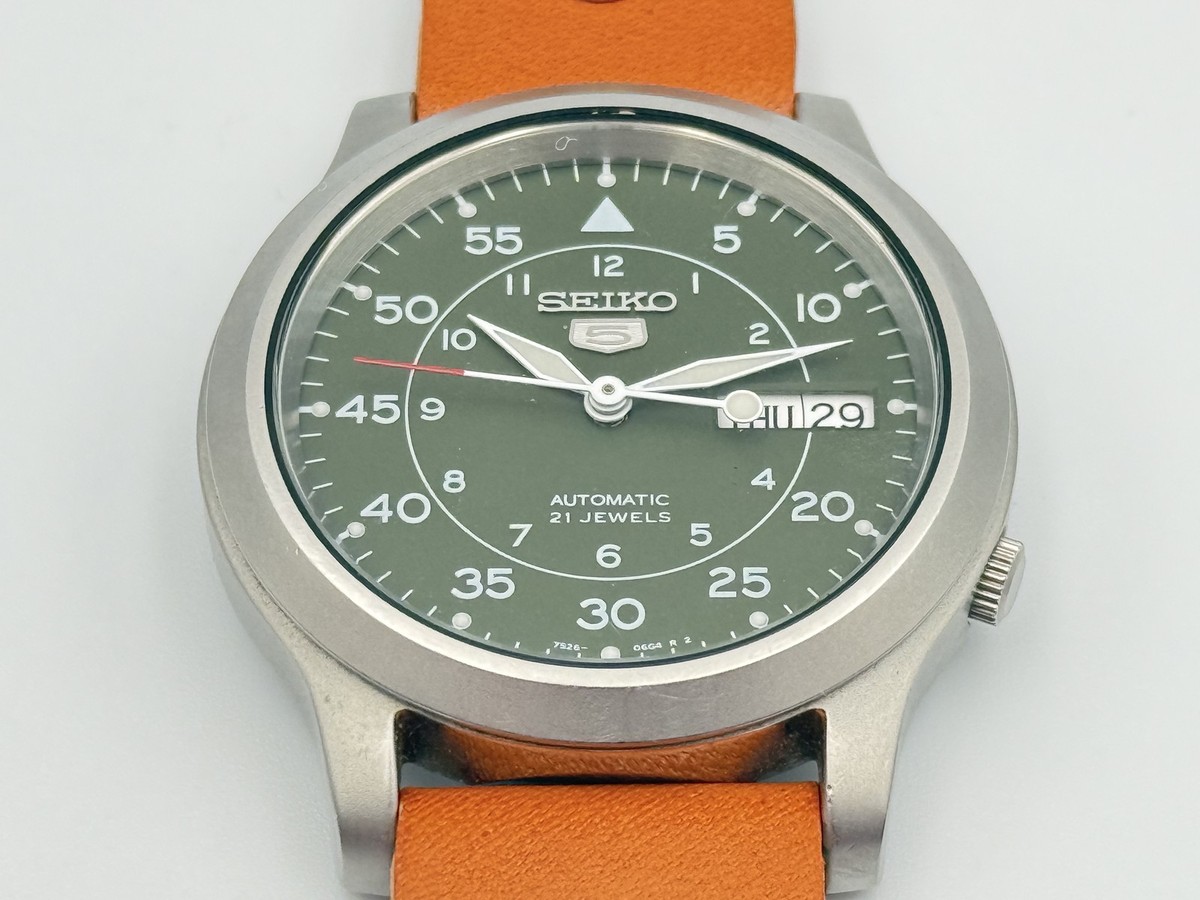 SEIKO 5 7S26-02J0 Automatic Green Dial Day Date 21J Men's Watch