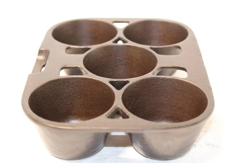 RARE Wagner Ware "Q"  Marked Cast Iron 5 Count Popover Muffin Pan Antique