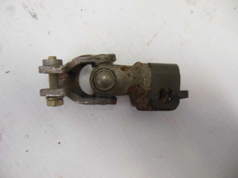 MAZDA MPV 2000-2006 FURGONETA EJE DE DIRECCIÓN EJE INTERMEDIADO LC6232850C Foto 2 de 4