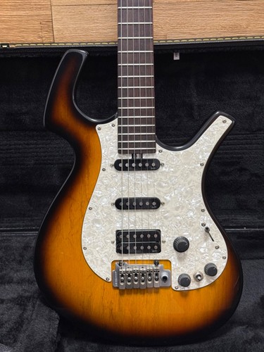 Parker P-38 Electric Guitar- w/Piezo bridge -2000- MIK- Sunburst w/hard case