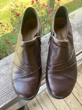 Clarks Women's comfort loafers shoe Size 8