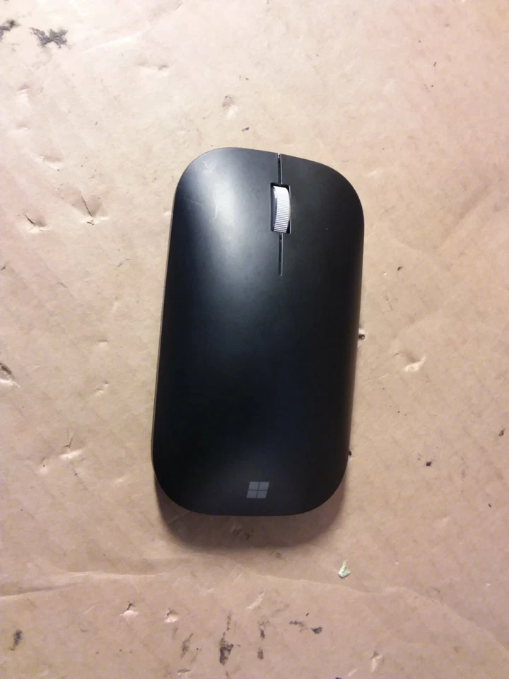 Microsoft Surface Mobile Wireless Mouse Bluetooth 1679/1679C - Image 4 of 4
