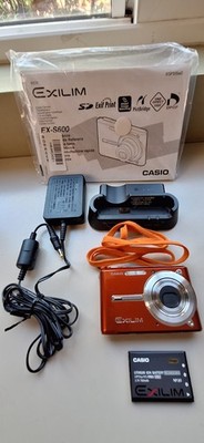 CASIO EXILIM EX-S600 Digital Camera 6mp 3X Orange Battery Charger Manual WORKS!