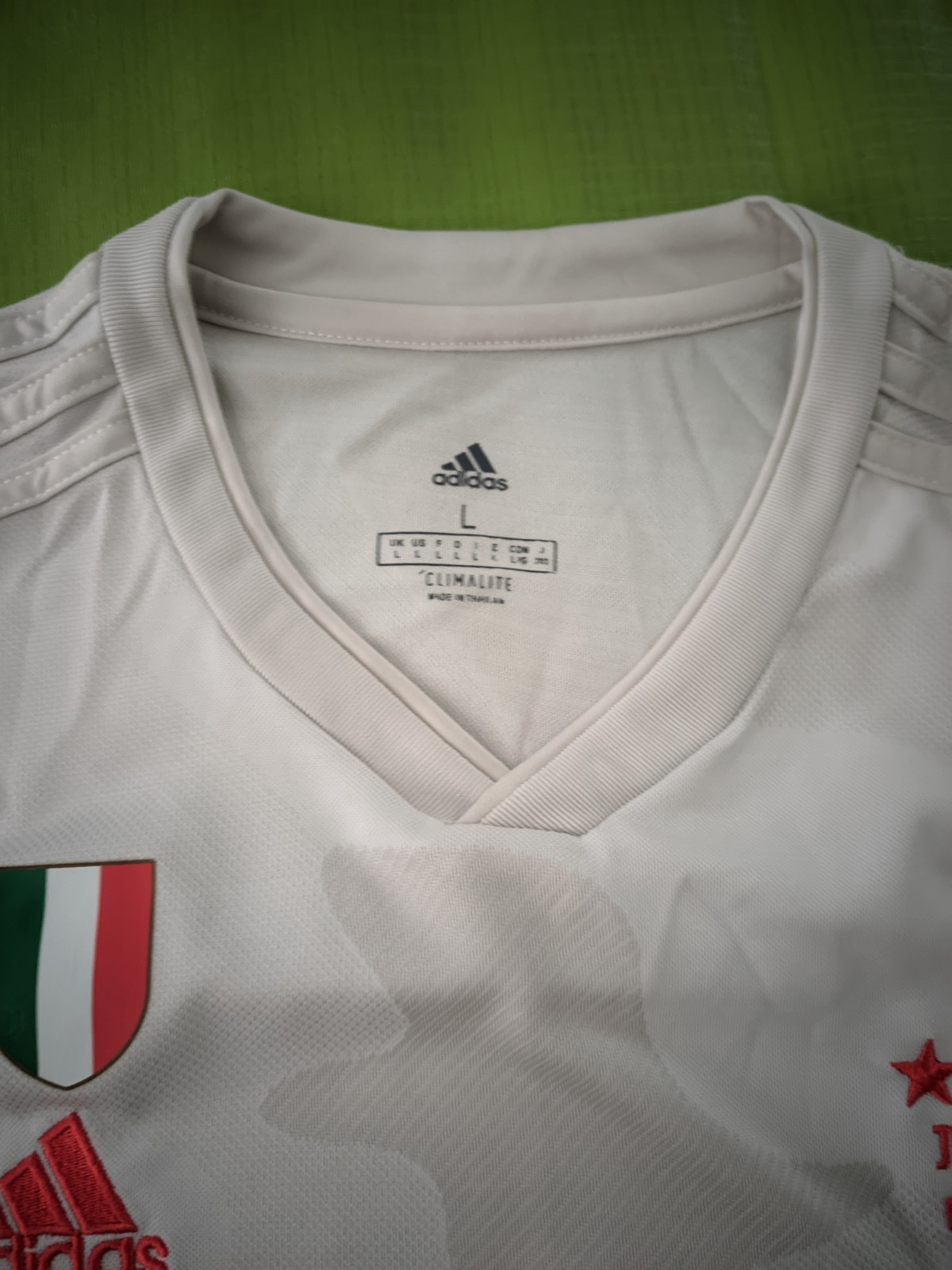 Juventus 19/20 Ronaldo Away Jersey Used Mens Size Large thumbnail 6