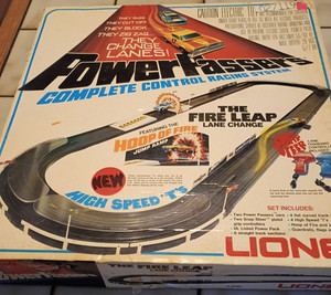 Lionel Power Passers Complete Control 1977 Track Complete