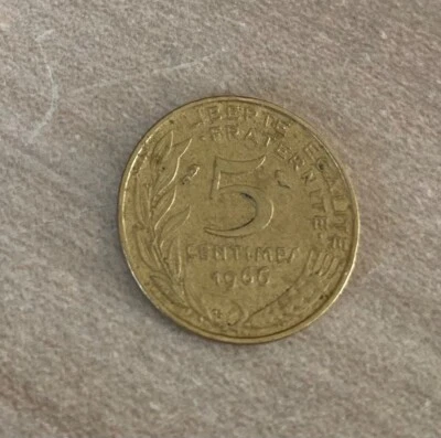 Pièce de monnaie 5 centimes Marianne 1966 République Française - Photo 1/2