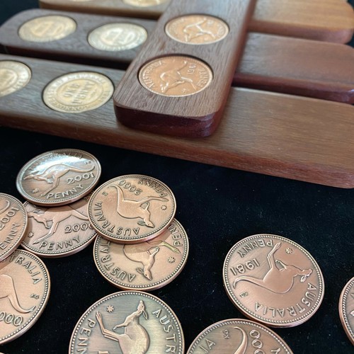 40th Wedding Anniversary Gift Present. Two-Up Game with 1985 Australian Pennies. - Picture 5 of 12