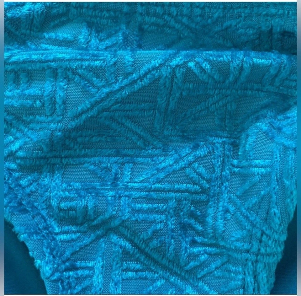 NUEVO CON ETIQUETAS SO Conjunto de Bikini Texturizado Terciopelo Verde Azulado 2 Piezas Push Up Cheeky Hipster Talla Pequeña Foto 4 de 4