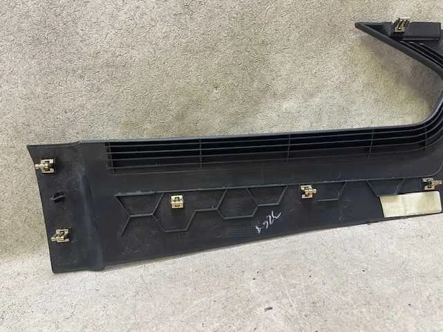 Driver Left Center Console Side Fits 2015 2016 2017 2018 2019 2020 GMC YUKON f7 Foto 4 de 4