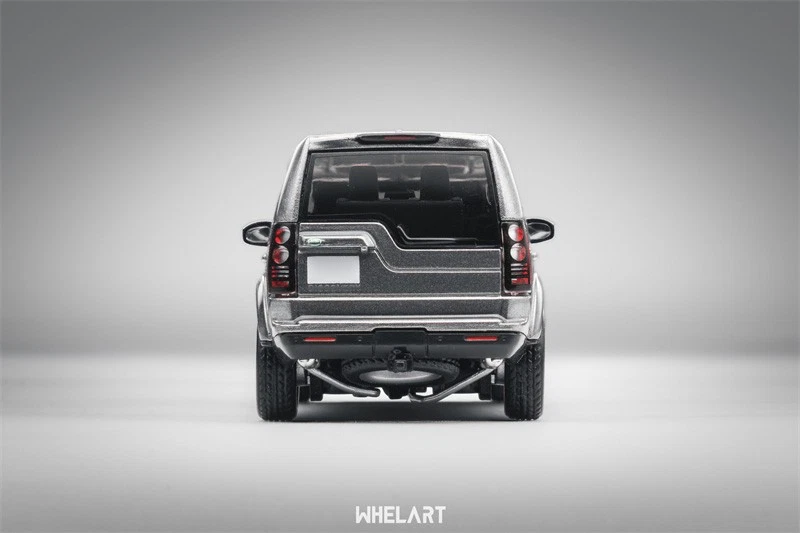 WHELART 1:64 Sport Discovery 4 Chris Grey/transparent red Diecast Model Car - Image 4 of 4