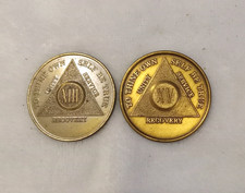 Lot of 2 Vintage AA ALCOHOLICS ANONYMOUS Coins Medals XIII 13 Years XV 15 Years