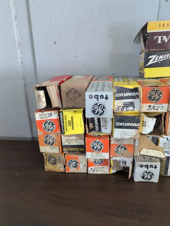 Sin probar* Lote de 50 tubos de vacío de electrones como están Foto 2 de 4