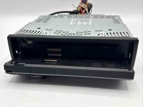 Alpine CDA-105 CD Player/CDA105 - Picture 3 of 7