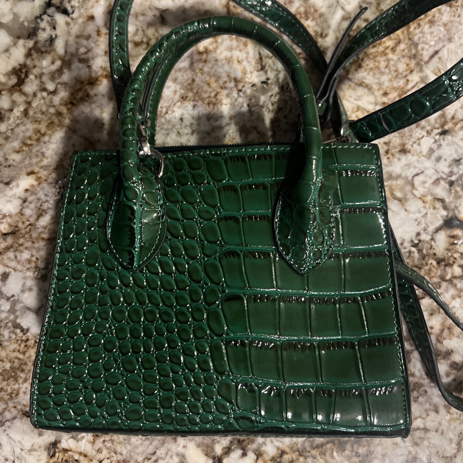 Green Crocodile Women’s Purse / Hand Bag  - St Patrick’s Day - Great condition!