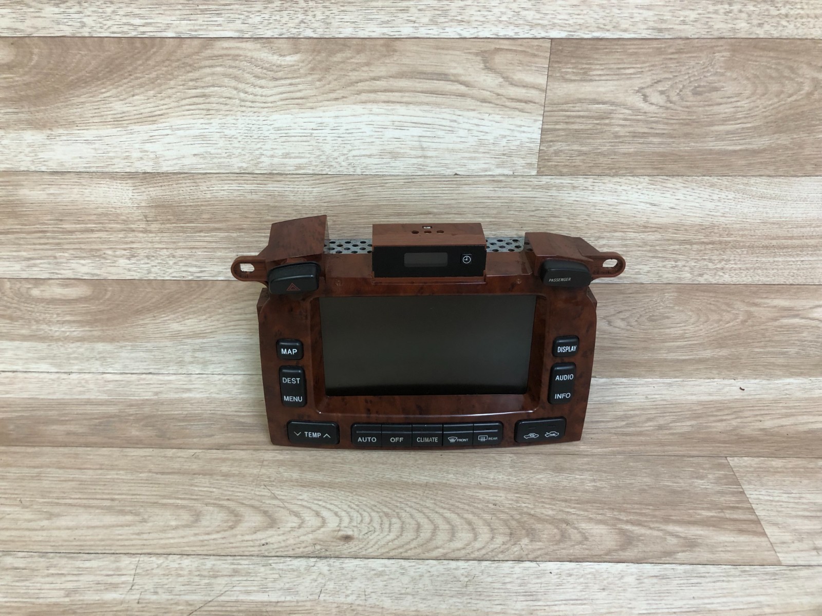 TOYOTA HIGHLANDER OEM FRONT NAVIGATION INDASH SCREEN MONITOR
