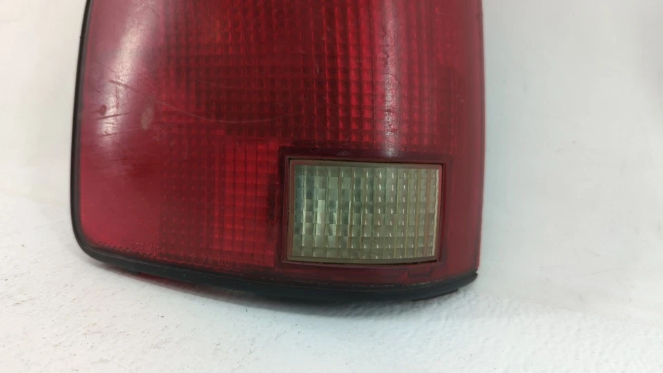 1994-2003 Chevrolet S10 Driver Left Side Tail Light Taillight Oem TGDJD - Image 4 of 4