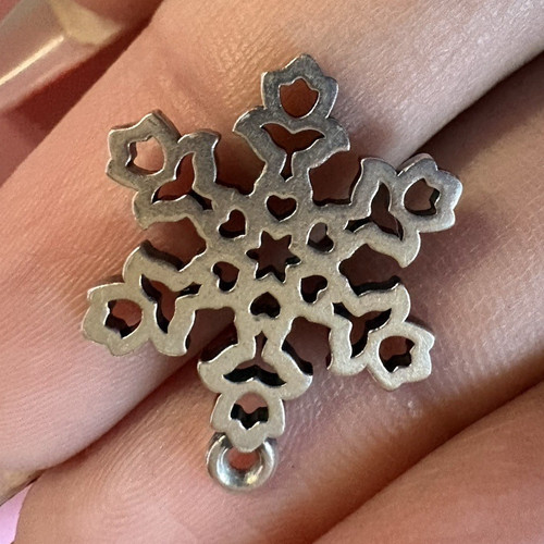 James Avery 925 Sterling Silver Snowflake Charm Pendant Signed No Stone