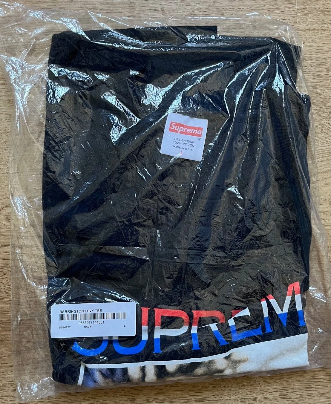 T shirt bleu marine Supreme Barrington Levy Englishman taille L neuf scellé dans son sac