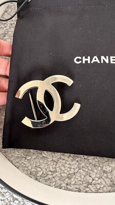 CHANEL BLACK & WHITE REVERSIBLE LEATHER BELT SILVER CC  display picture 1