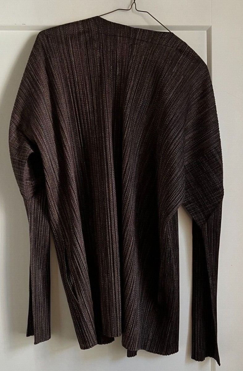 パンツ 1996 PLEATS PLEASE Gradation Pants BASICS – ISSEY MIYAKE ONLINE STORE