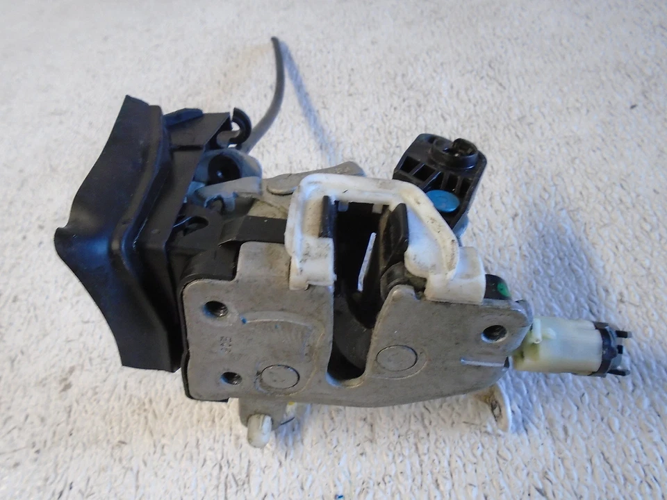 Atuador de trava de porta traseira esquerda Ford Five Hundred 2006 - Imagem 4 de 4